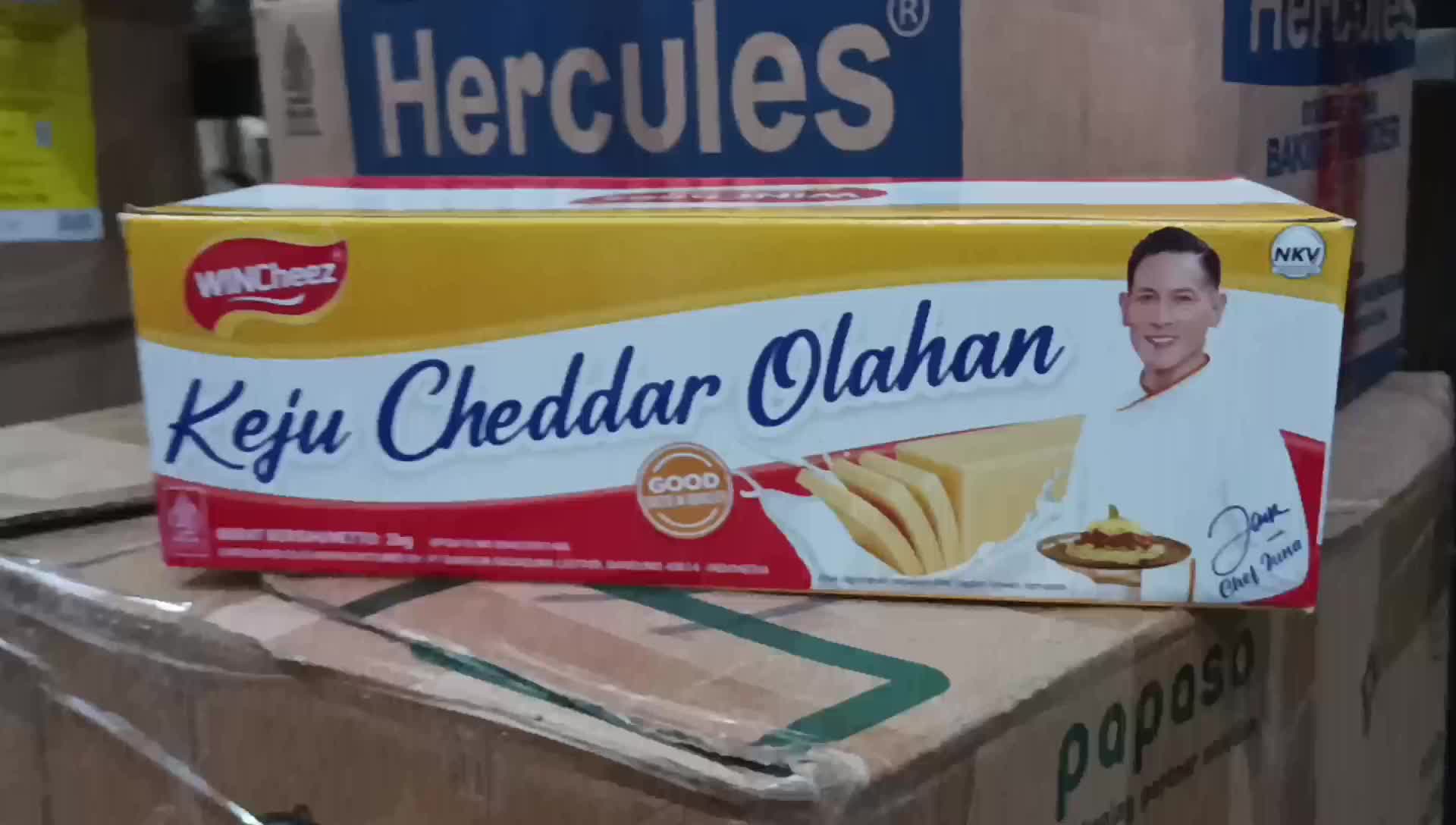 Wincheez Regular Keju Cheddar Parut Olahan 2 Kg