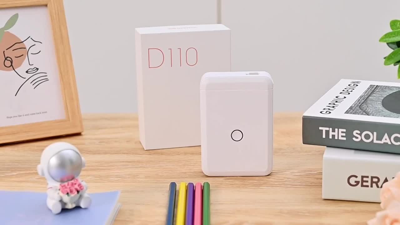 NIIMBOT D110 Perekat Label Termal Portabel Nirkabel Bluetooth Self-adhesive Printer Mesin Penandaan Nama Tanggal Makanan Handy Hold Tahan Air dan Tahan Minyak
