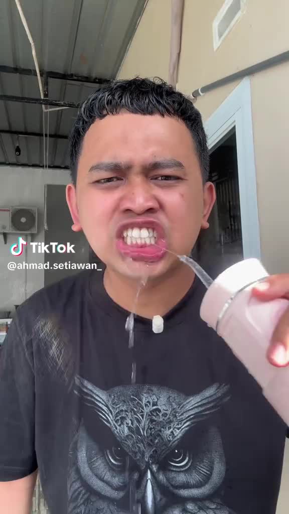 Dr.Spock Water Flosser Dapat Dilipat Water Floss Electric Oral Lrrigator 160 Ml Pembersih Gigi Penyesuaian Mode Pembilasan Tiga Kecepatan Pengisian USB Pembersih Karang Gigi Gusi Bersihkan Mulut Pembersihan