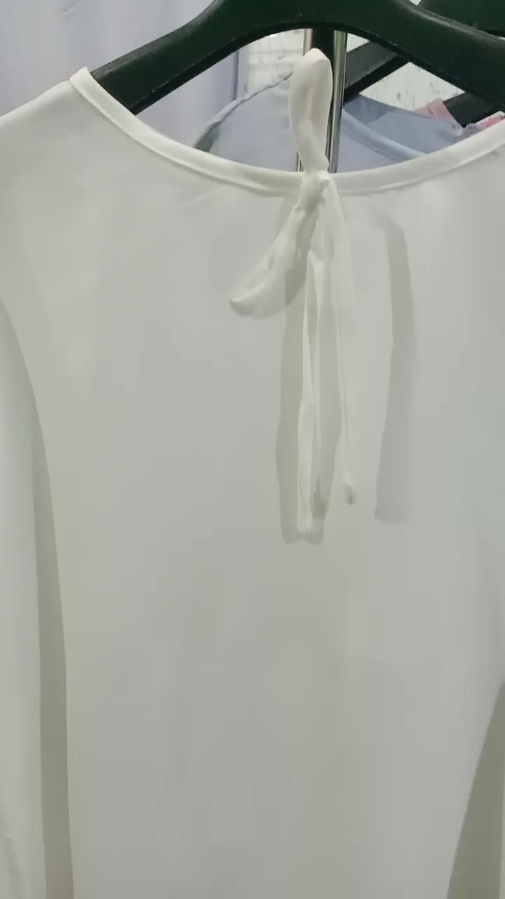 BAJU ATASAN WANITA LAILA BLOUSE CRINKLE  Formal Hitam Putih Nyaman Panjang Remaja Dewasa