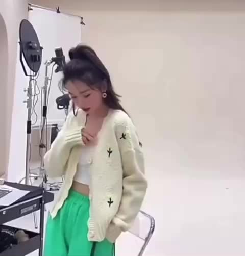 Sweter Bawahan Rajutan Pendek Jaket Kardigan Lengan Panjang Bunga Bordir Fashion Ramping Baru Wanita