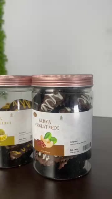 [PROMO HEMAT 3 COKLAT KURMA ] Coklat Kurma Viral 3 Rasa | Snack Premium Coklat Mede Pistachio Keju Kemasan Toples 400g