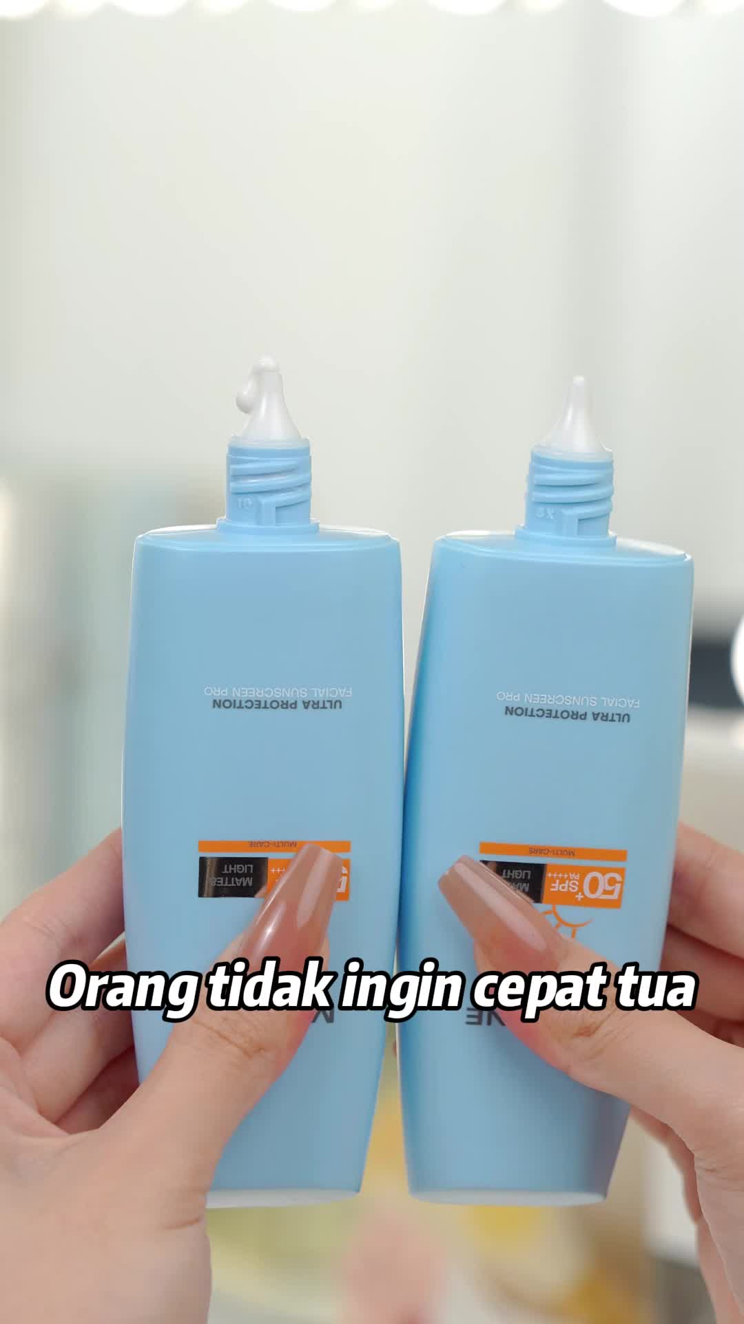 [Harga Diskon Awal] [KEDATANGAN BARU] MISTINE Aqua Base Triple Protection Watery Sunscreen SPF50+ PA++++ Perlindungan UV Tinggi Perlindungan UVA/UVB Tahan Lama Serum Perlindungan Matahari Wajah Little Yellow Cap Sun Screen Skincare 40ml