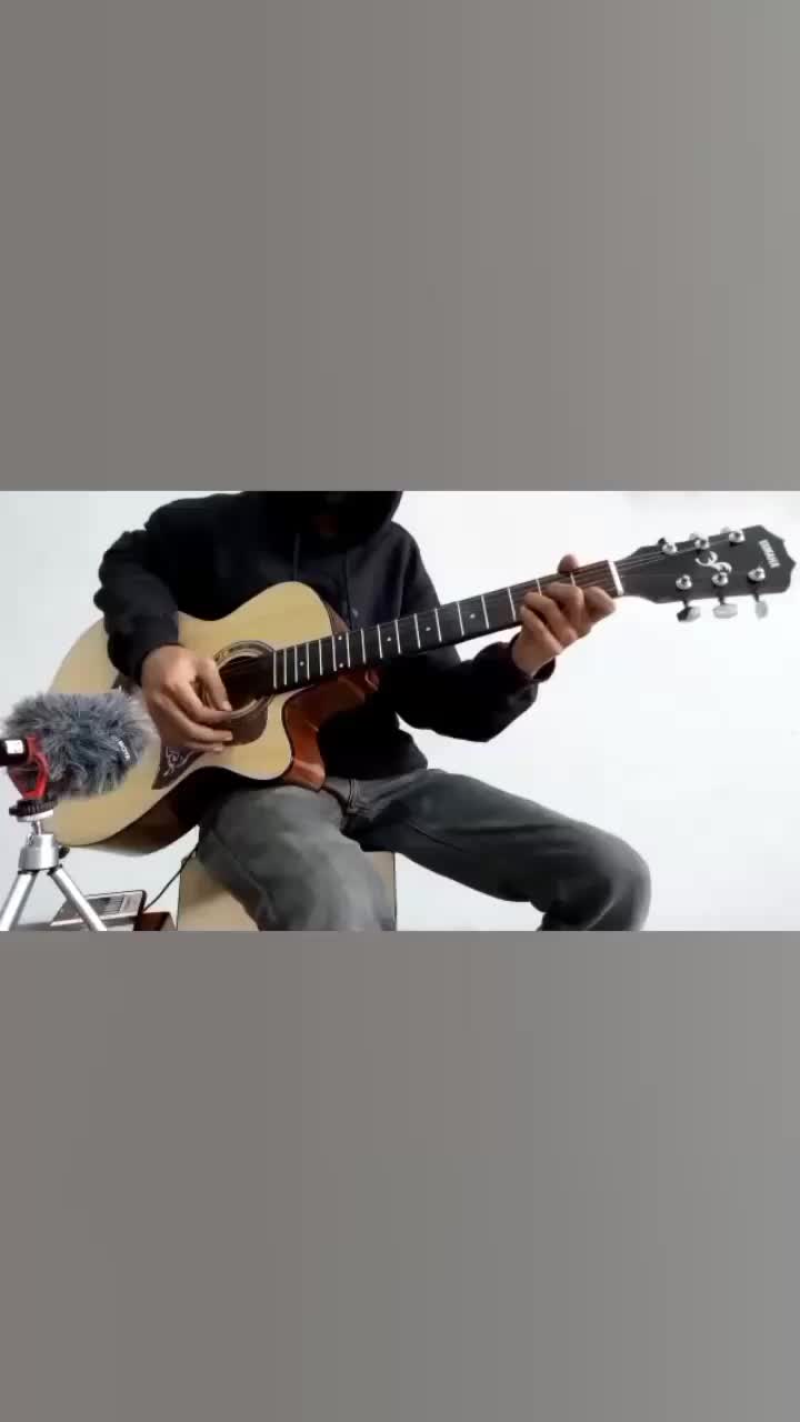 GITAR AKUSTIK PEMULA PREMIUM BONUS [ SENAR CADANGAN , PICK , PACKING KAYU ]