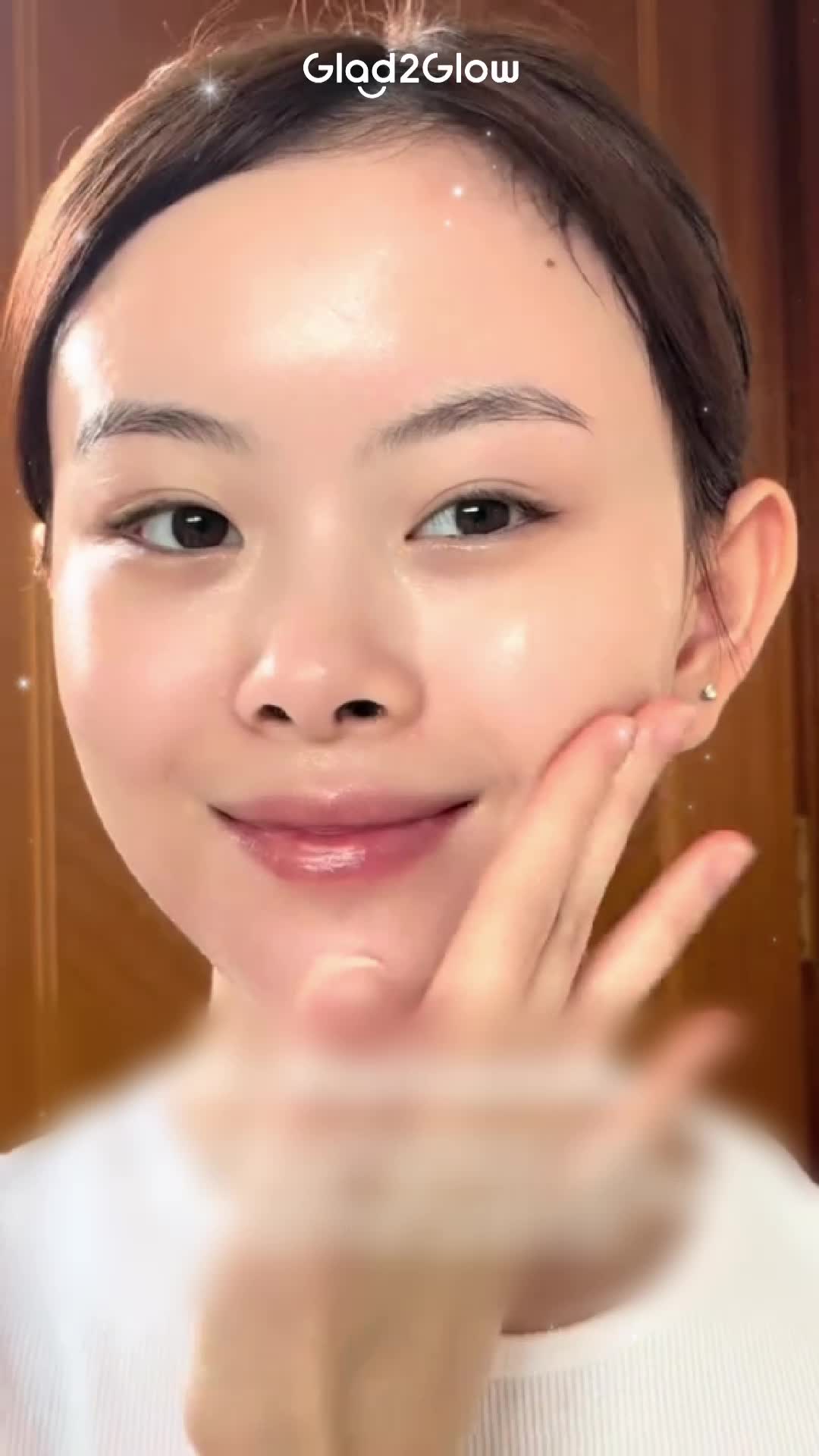 [Isi Besar Hemat] Glad2Glow 100g Pomegranate Niacinamide Brightening Moisturizer day cream - Pelembab Wajah Mencerahkan Pelembab wajah kering dan kusam | Glowing Mencerahkan Melembabkan Kulit tone cream wajah panthenolmoisturizer Skincare