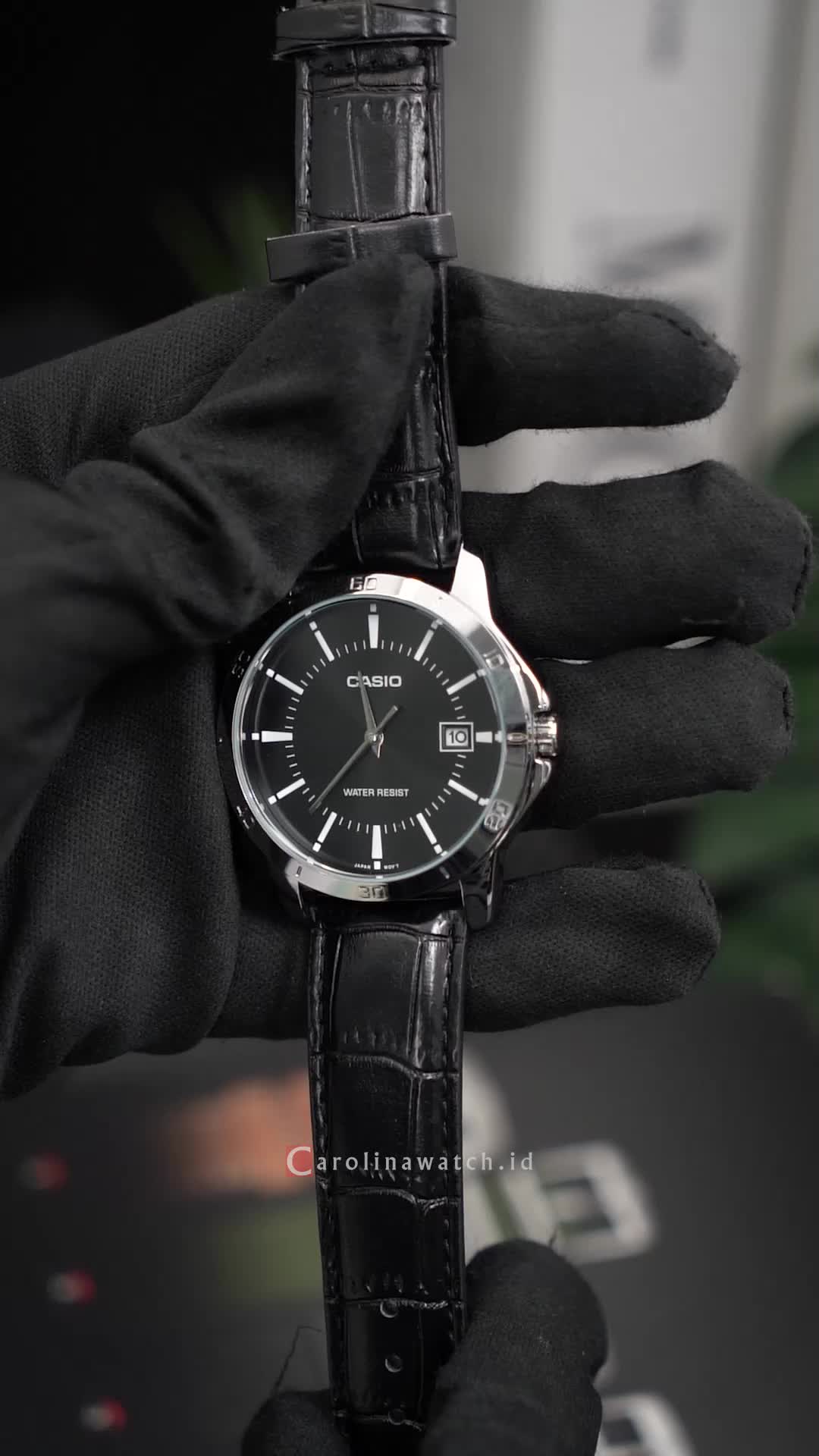 Jam Tangan Pria Casio General MTP-V004L-1A Black Dial Black Leather Band Watches
