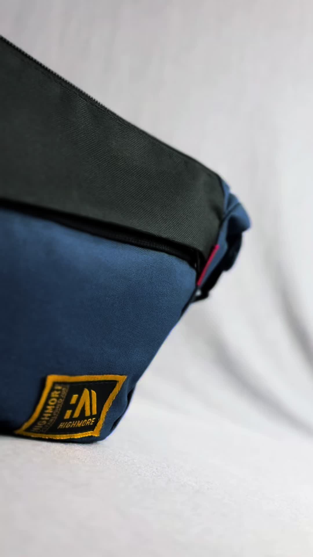 PROMO TAS SELEMPANG HIGHMORE SENNA NAVY HITAM PRIA KANVAS Tas Stylish & Fungsional untuk Aktivitas Harian