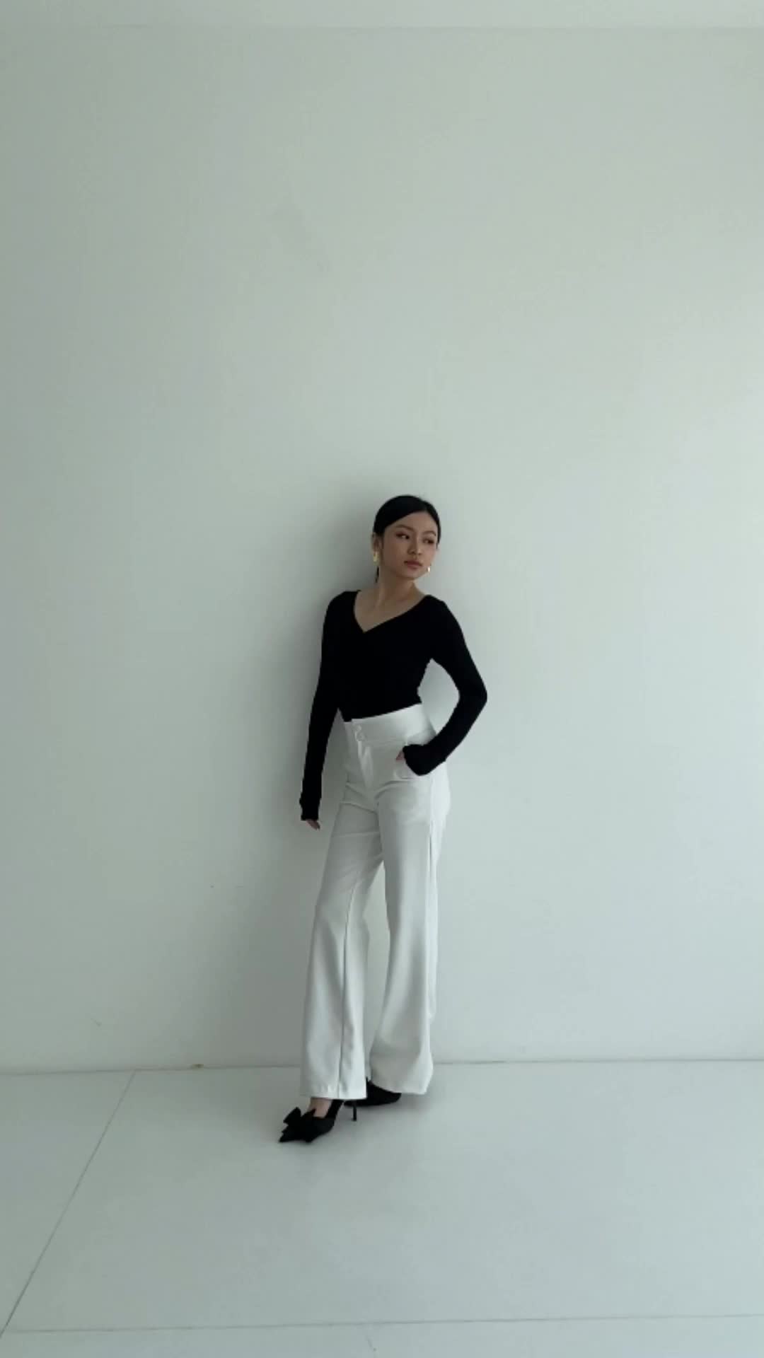 NZINGA Nari | Top Wanita Polos Lengan Panjang - Baju V Neck Ruched Slim Fit | Ukuran S - XXL