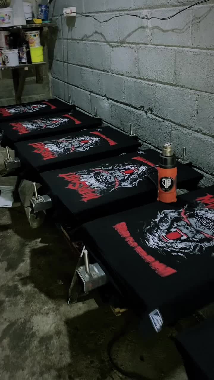 Kaos IKS.PI KERA SAKTI . SEDJO OLO SESJO MATI