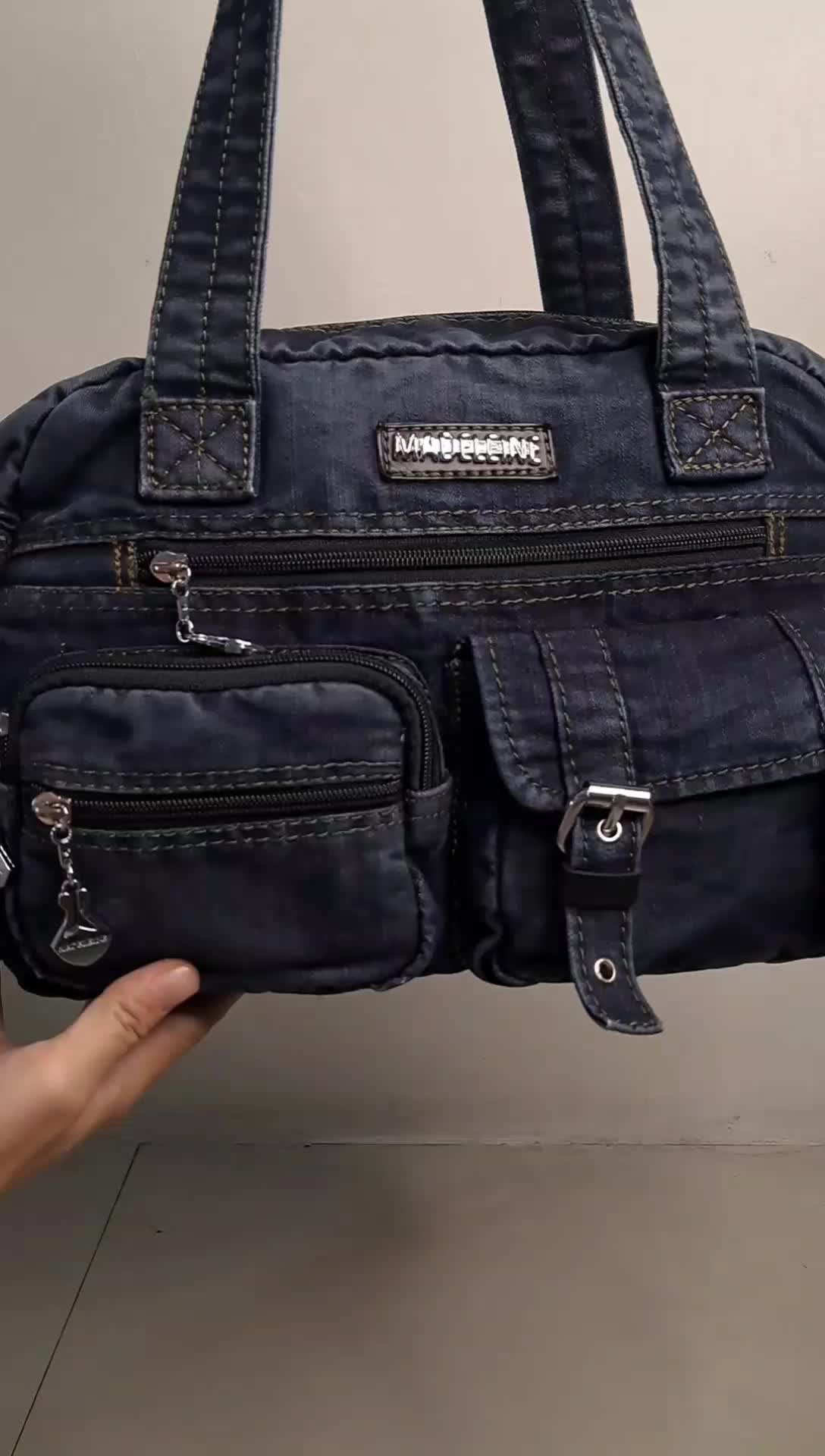 Madeleine Tas Bahu dan Selempang Warna Biru Jeans Kode 605 Material Premium Tahan Lama dengan 3 Saku Resleting Depan dan 1 Belakang Nyaman Digunakan