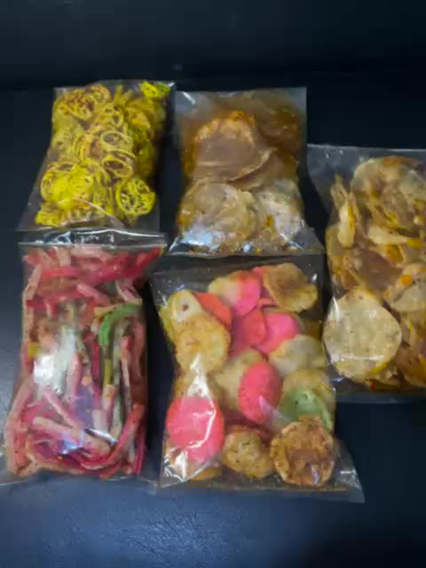 paket random isi 5 bungkus cemilanjupe,pedas gurih enak ,viral,sebring,elod, Food, Snacks, Keripik, Kering
