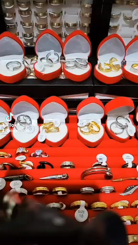 cincin cauple titanium banyak model terbaru dan sudah dapat 2pcs cincin