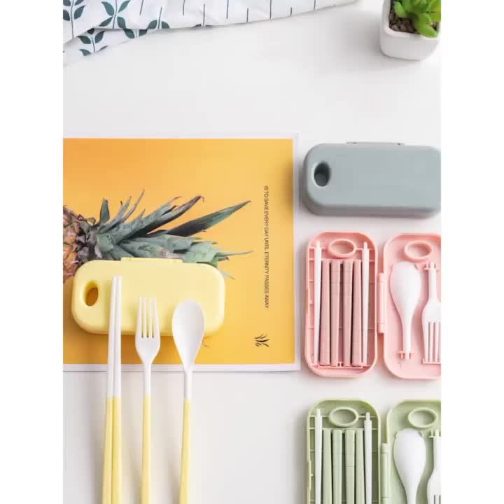 Set Sendok Garpu Portable 3 in 1 Multifungsi dengan Wadah, Alat Makan Simple Praktis Plastik PP, BPA Free Food Grade Kitchenware  AA95