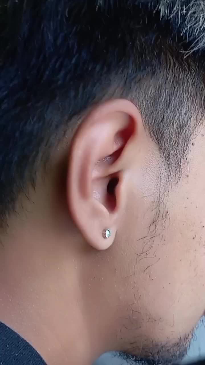 Anting Magnet Permata Super Kuat Mirip Pakai Anting Tindik Asli