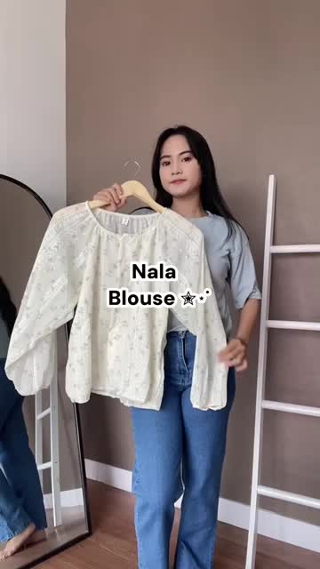 [NALA]Blouse bunga putih Korean Style lengan panjang hijab Wanita Atasan Baju Top Motif Casual Crop