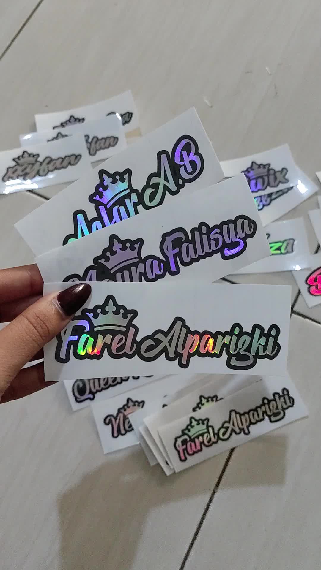 stiker custom motor nama hologram pinggiran hitam pakai mahkota