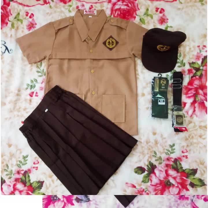 Paket Lengkap Seragam Pramuka Perempuan Pendek Lengan pendek