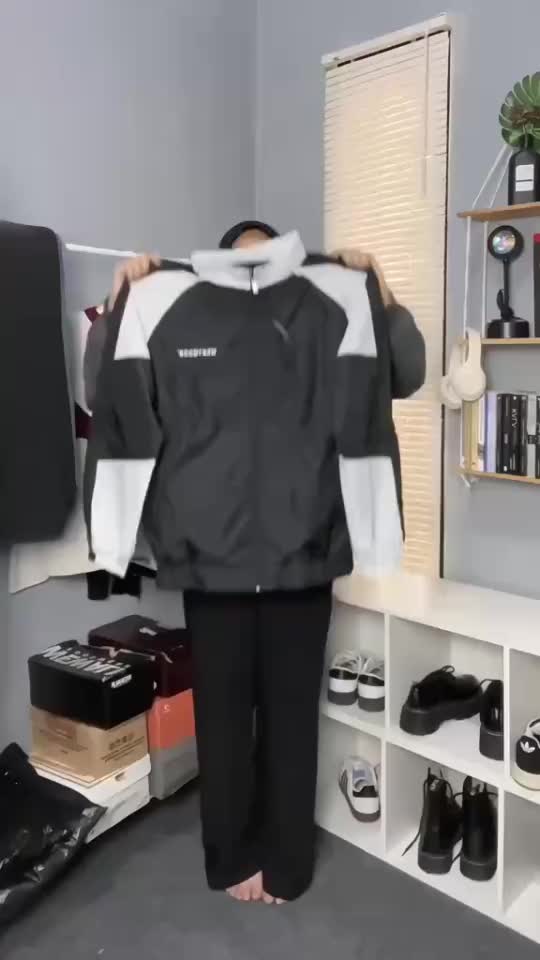 BASICLUSIVE - Jacket Retro Vintage Hitam Bahan JN Jaket Distro Windbreacker Pria Wanita Keren size M L XL XXL