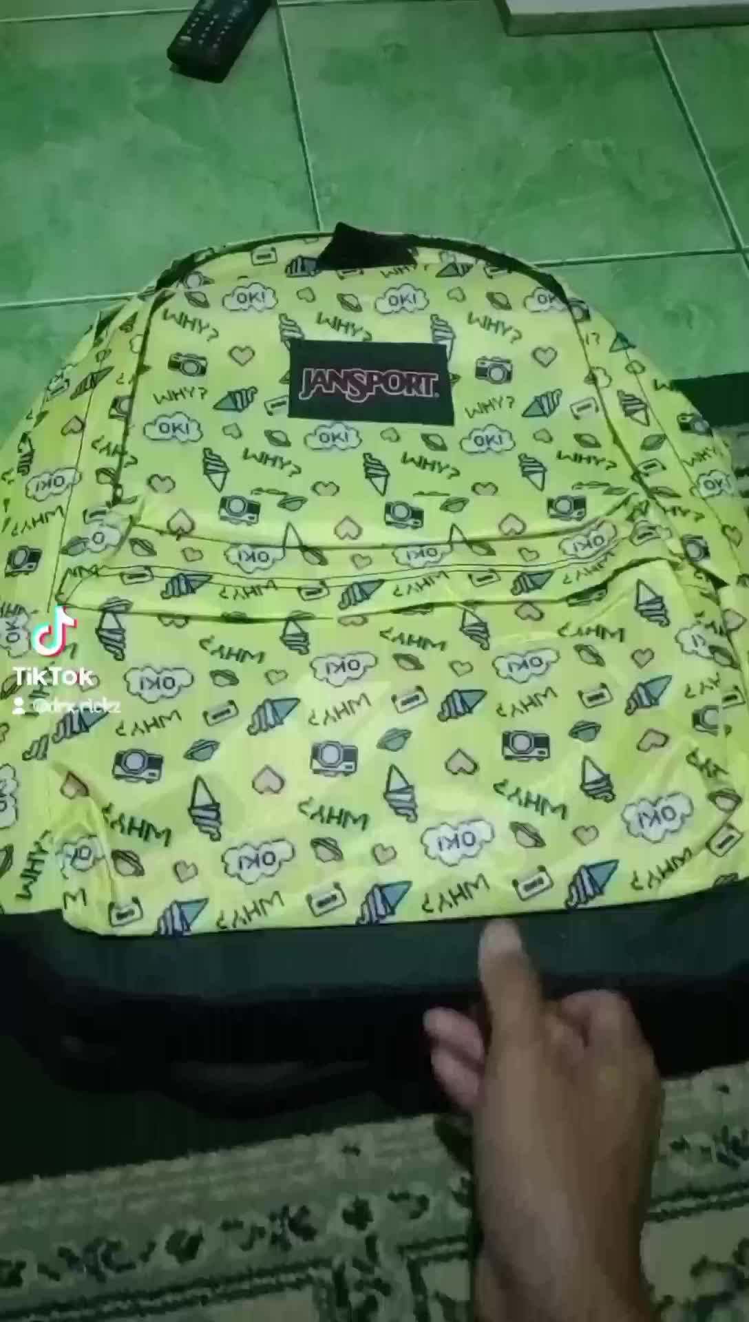 Tas Jansport Lokal Motif Bunga untuk Anak Sekolah dan Fashion dengan Kompartemen Banyak - Cantik