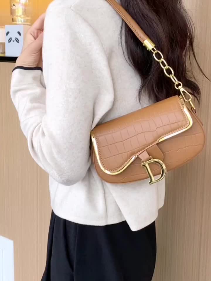 2409 SELEMPANG HANDBAG KEKINIAN
