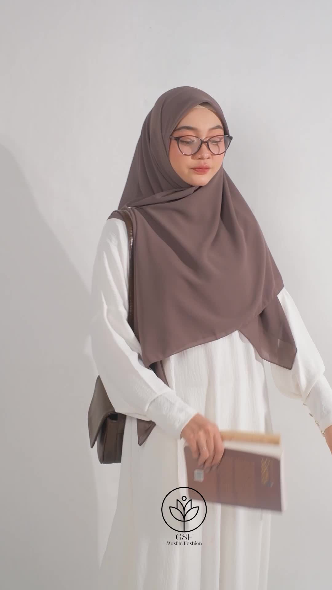 GSF - Jilbab Segi Empat 140cmx140cm sudah dengan Cadar Square Muslim Syari
