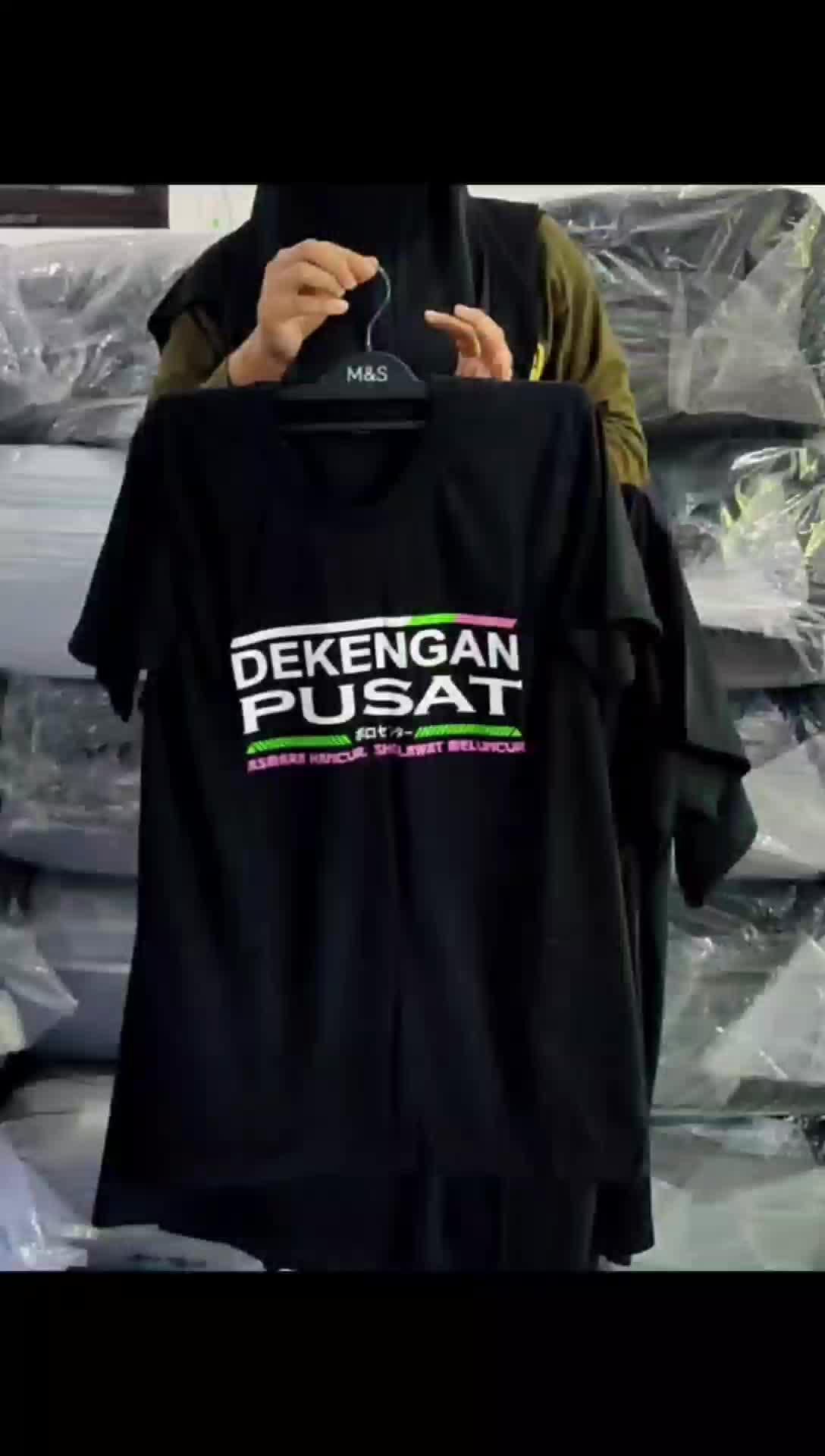 Kaos Motif Kata-Kata 100 Ribu Dapat 6 Kaos