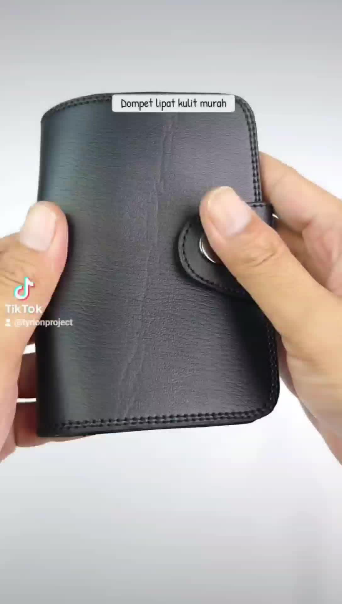 TYRION PROJECT - Dompet Lipat KANCING TANGGUNG Pria Wanita - Dompet Polos Kulit Sintetis Premium -  Dompet  Uang Dan Kartu