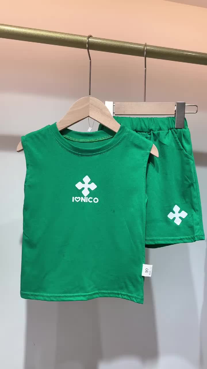 0-6 tahun Musim panas cowok Tanpa lengan pakaian anak laki laki baju setelan bayi kaos katun fashion imut jas anak keren