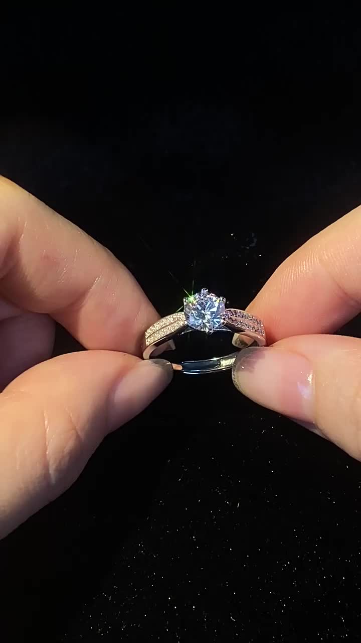 【003Harga telah dibanting, segera di CO】Chard Wake Original Cincin Wanita Jewellery Ring Couple Aksesoris Zirconia 2 Carat Dapat Diatur Sertifikat GRA Kotak Indah COD  CWR006