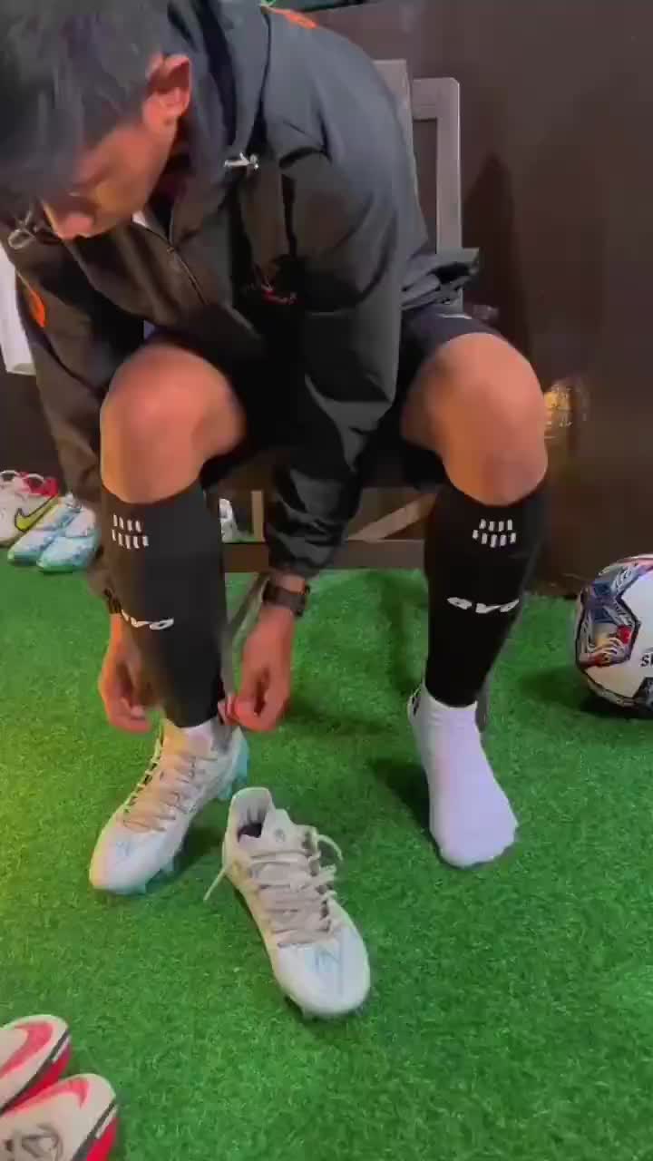 [BONUS DEKER] 1 Set Paket Kaos Kaki Avo Bola Futsal Paket Komplit R9 & Sambung Hitam Putih