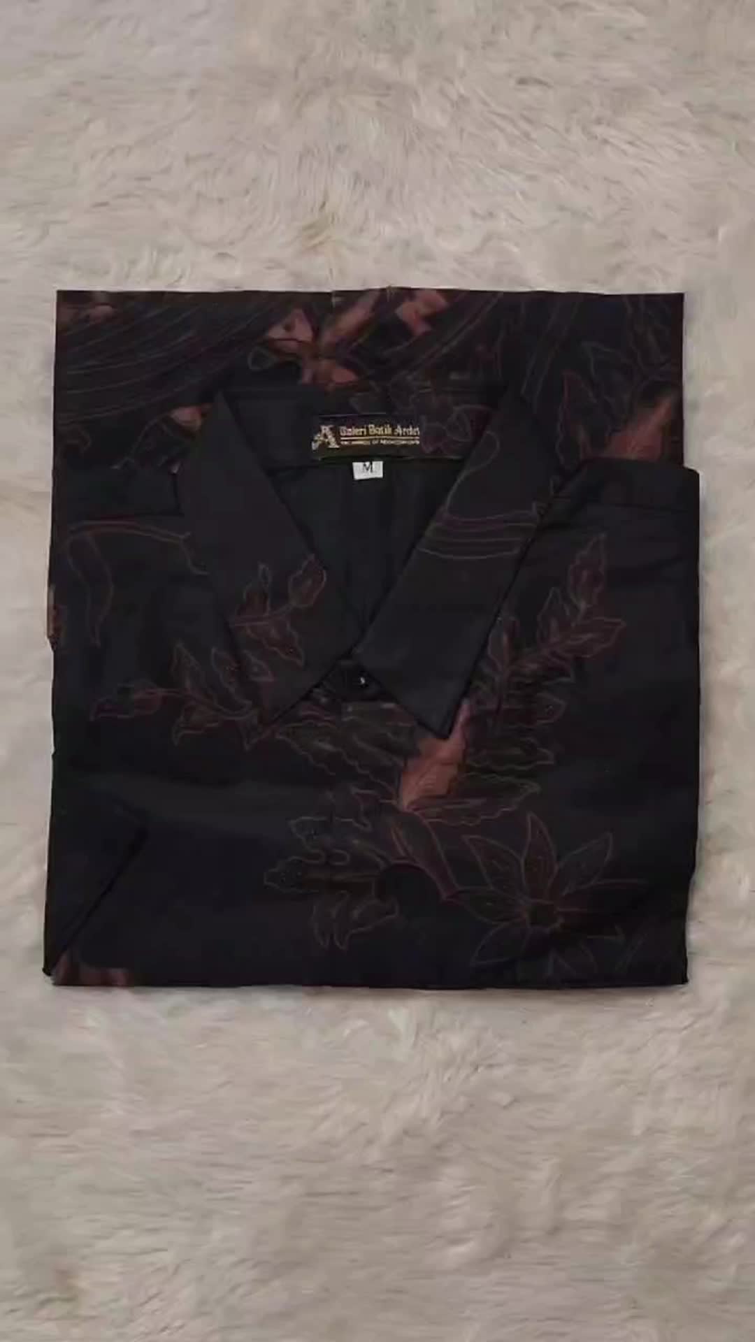 Galeri Batik Ardev Peksi Seling Hitam Kemeja Pria Lengan Pendek Reguler Lapis Furing