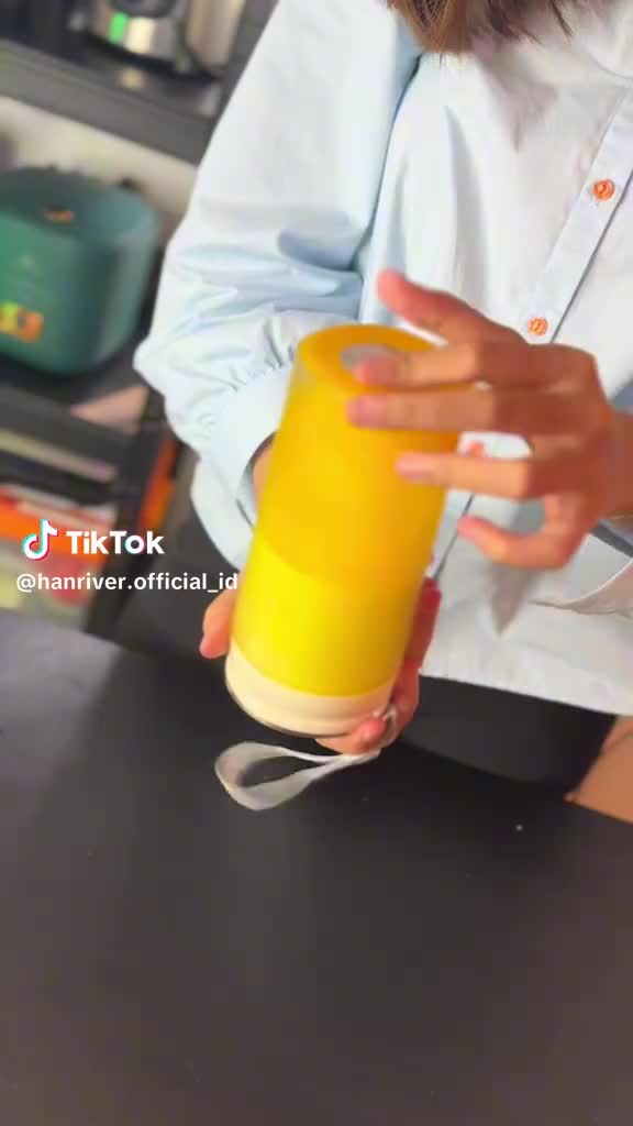 【EXCLUSIVE celyhome】HAN RIVER Blender Portable 400ML mini juicor multifungsi USB Pembuat Jus Elektrik Rechargeable