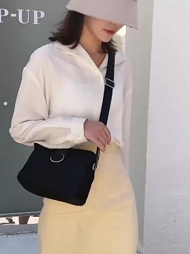 Tas selempang wanita kain nilon dengan banyak kantong, model terbaru musim gugur dan musim dingin 2025 tas kecil bergaya untuk selempang dan bahu, terbuat dari bahan Oxford
