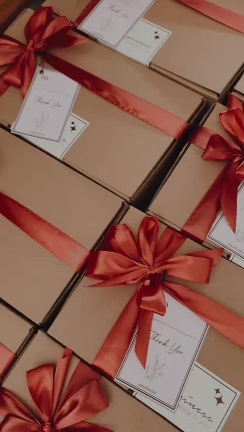 Hampers Ulang Tahun Cewek Kado Wisuda Cowok Cewek Gift Bag Hadiah Pacar  Anniversary Set Hadiah Boneka Wisuda Buket