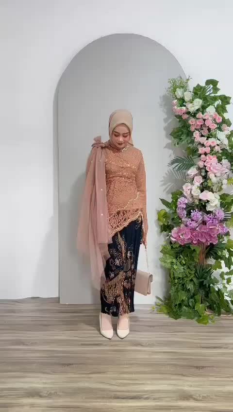 Setelan kebaya Brukat Selena / Kebaya Brukat Payet Selendang / Kebaya Tunangan / Kebaya Modern