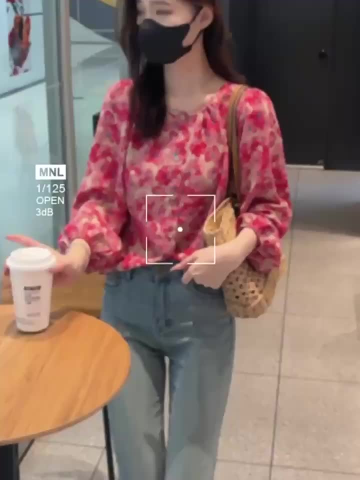 High Quality Fabric Red Blue Loose Sleeved Shirt Blouses for Women Fashion Korean Top Wanita Kaos Atasan Pendek Casual Panjang Biru Baju Tee Oversize Retro