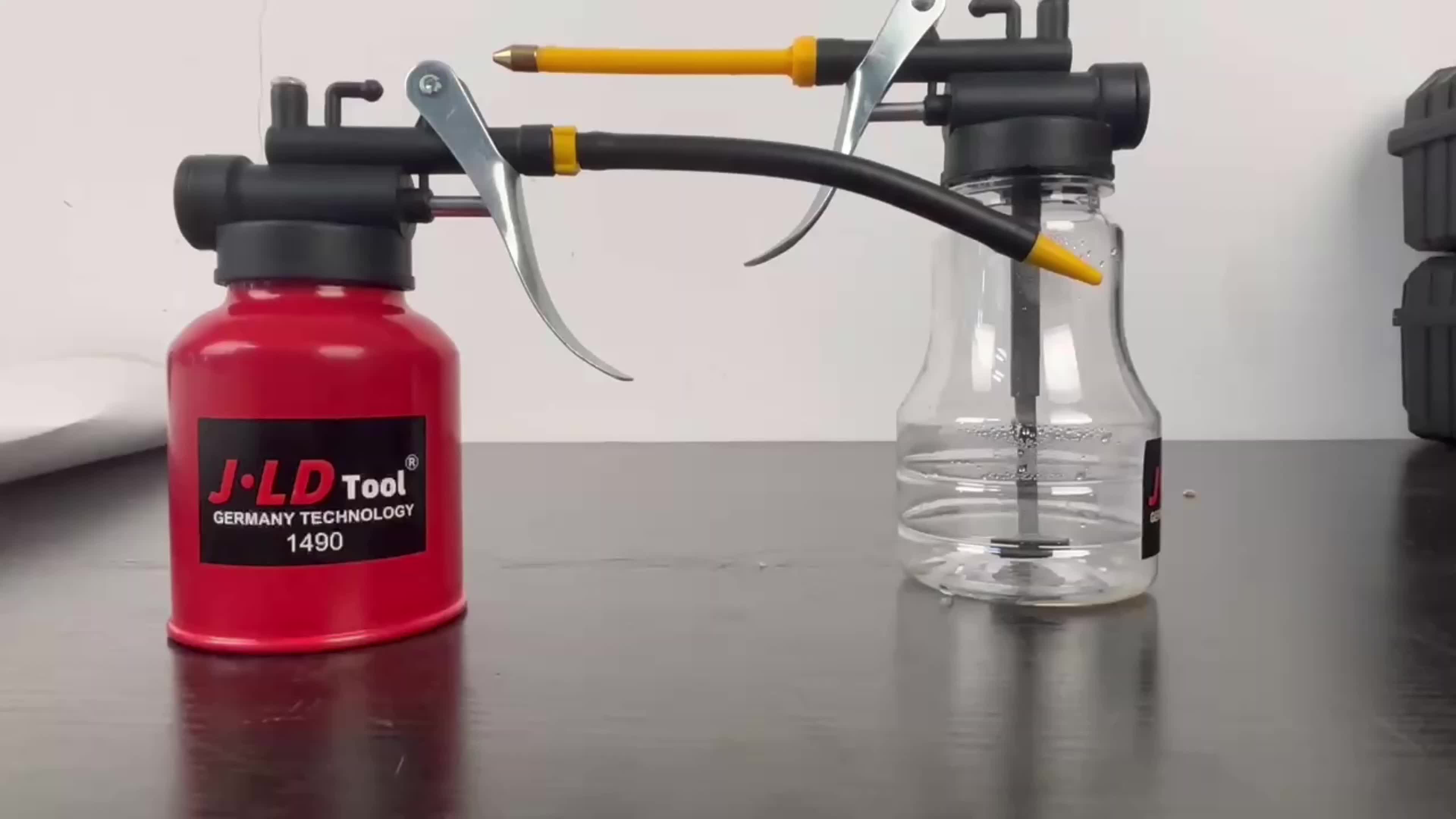 JLD Oil can 250ml 300ml kaleng oli botol semprot minyak oli pelumas engsel mesin