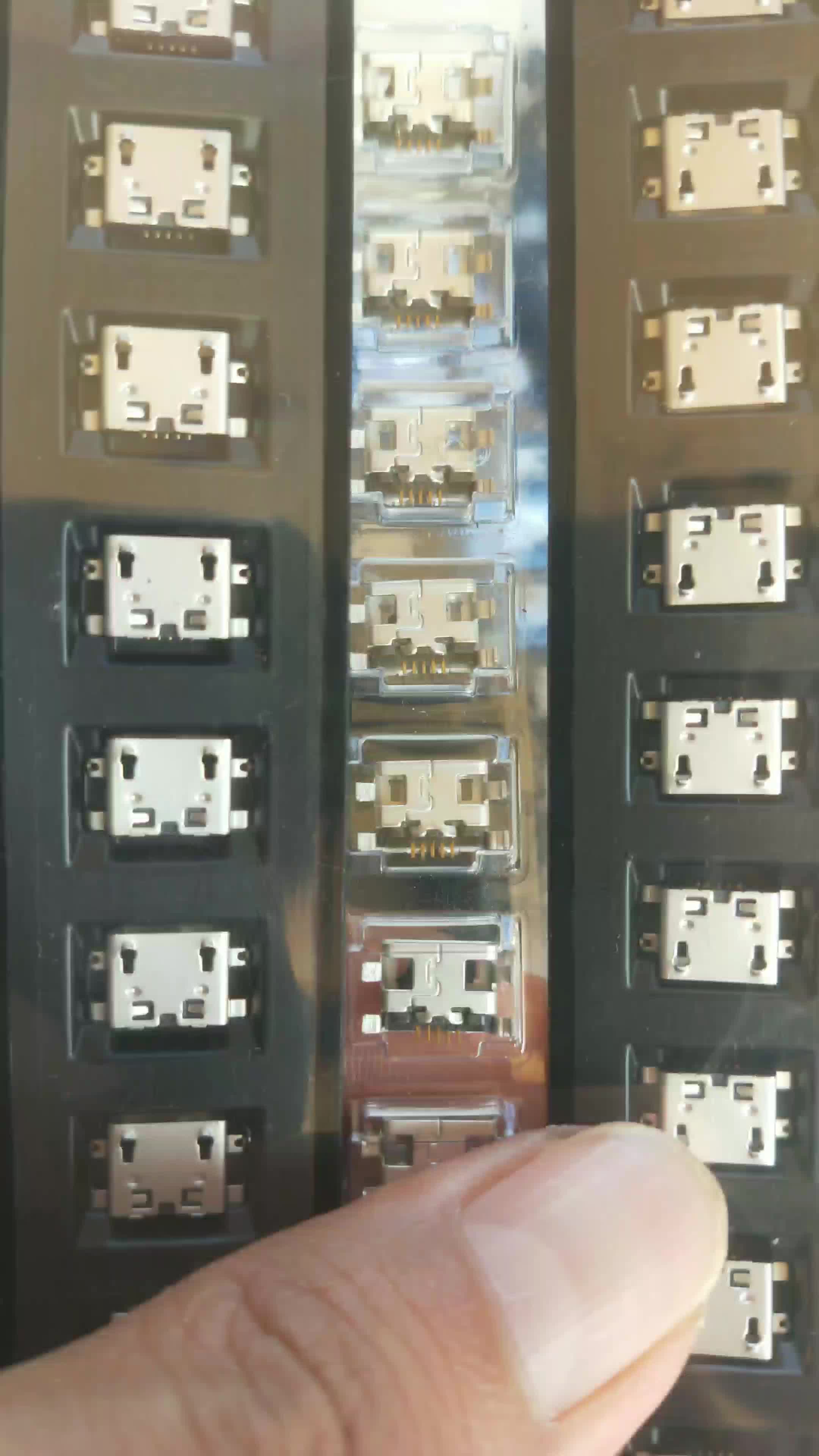 Plug in Connector Charger Casan Mikro Universal 5 Pin 4 Kaki Penahan Kokoh Panjang Berkualitas Baru Layar Konektor Handphone Screen