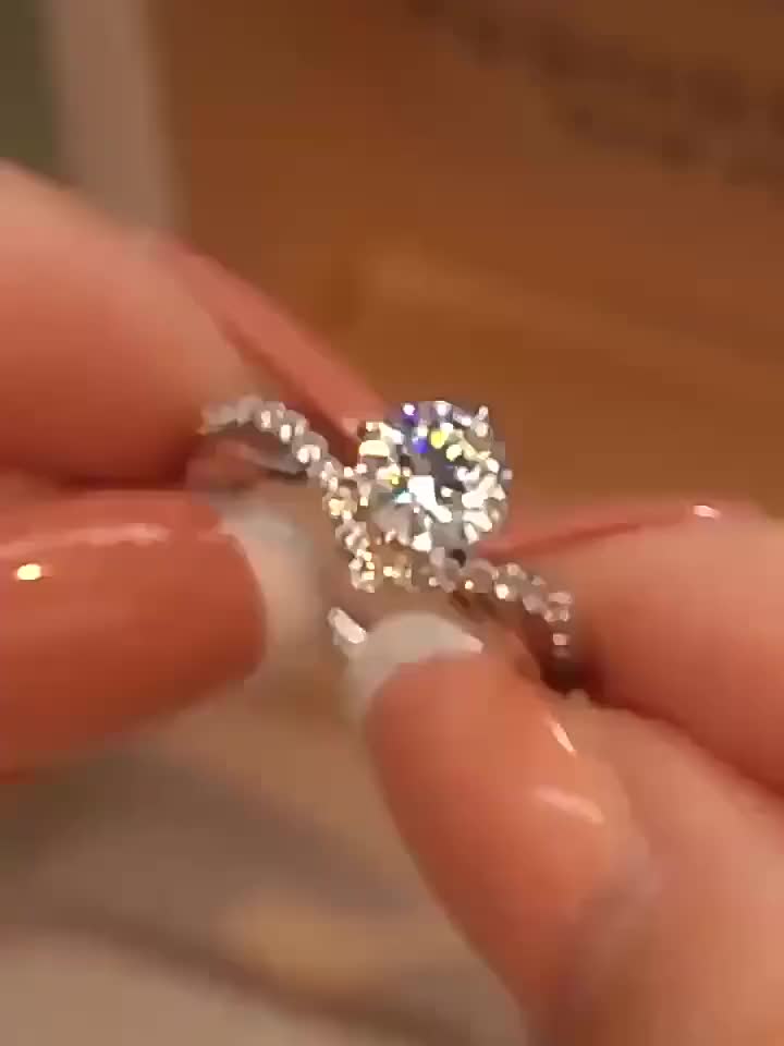 【003Harga telah dibanting, segera di CO】Chard Wake Original Cincin Wanita Couples Zirconia 1 Carat Dapat Diatur Perhiasan Mewah Sertifikat GRA Kotak Indah  CWR001