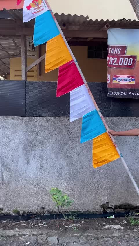 Umbul umbul Warna merah putih 8 mata