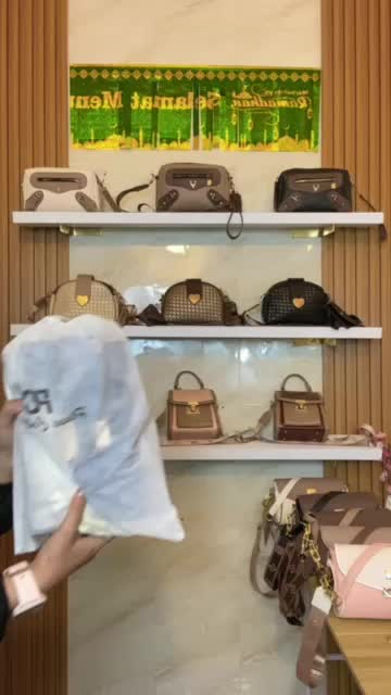 Tas Selempang Wanita Cocok untuk kondangan acara resmi jalan-jalan (Plasa.Collection) Kode ARSYI
