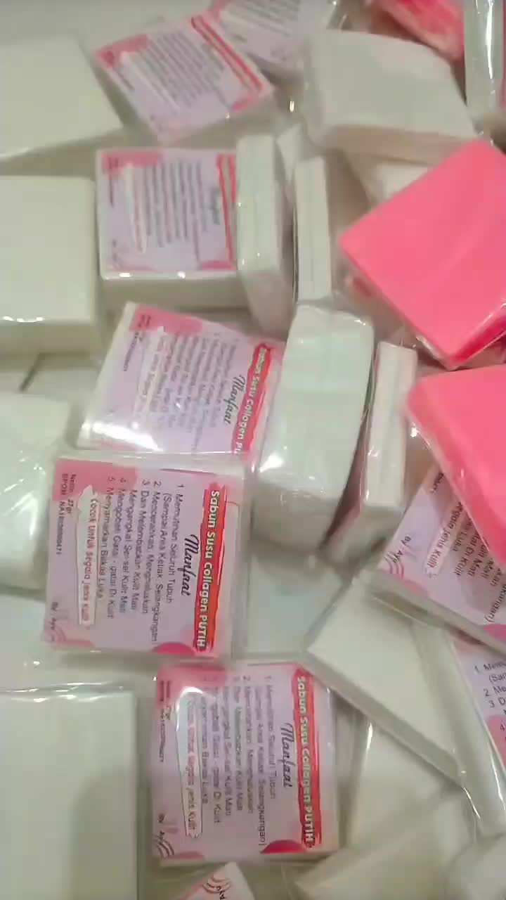 (Dapat 12 biji ) Sabun susu collagen viral / Sabun collagen viral - sabun susu collagen pemutih Soap Mandi Memutihkan  Membersihkan  Perawatan Tubuh Melembutkan Mengencangkan