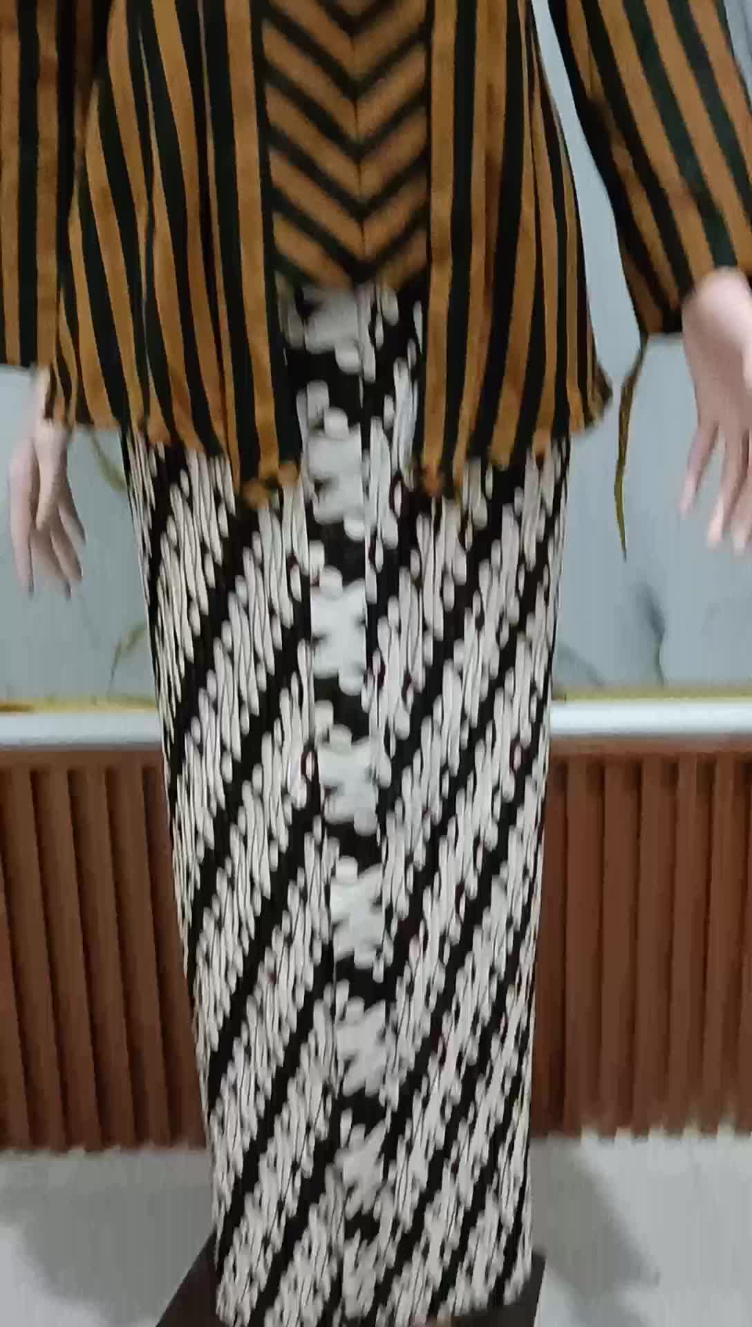 kebaya kutu baru zig-zag  kebaya lurik pakaian tradisional kebaya kutu baru