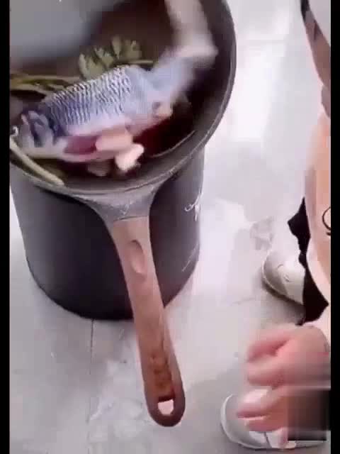 Mainan Ikan Bergerak Goyang Tiktok untuk Bayi Replika Ikan Joget Lucu