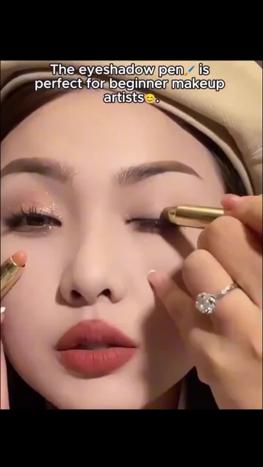 Cream Shimmer Single Eyeshadow Crayon Lazy Eye Makeup High -light Eye Shadow Pena Double Eye Shadow Stick Berbaring Silkworm Pen Eyeshadow Murah Glitter Untuk Pemula