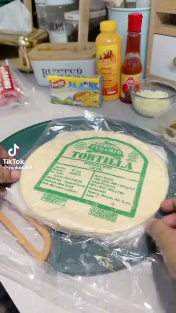 Tortilla Pyramid Ukuran 20cm isi 20 Lembar Kulit Kebab Makanan Frozen Food Cemilan Instan