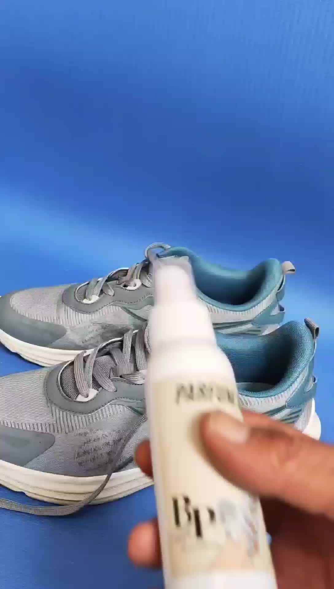 Parfum Sepatu Dan Helm Pengharum Yang Sudah Mengandung Anti Bakteri Ukuran 100ml Shoe
