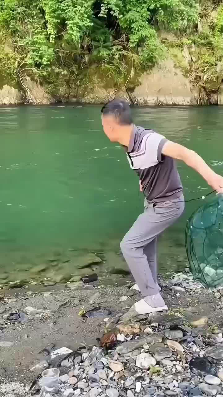 Bahan baku berkualitas tinggi Mesin memancing Alat pancing otomatis Jaring ikan lipatTempat payung Penangkapan ikan udang 8 Lubang Perangkap Bubu Payung 6 Lubang Alat Jaring Pancing Jala Ikan Udang Kepiting Lele Lobster Sungai Laut Danau Fish Trap Net