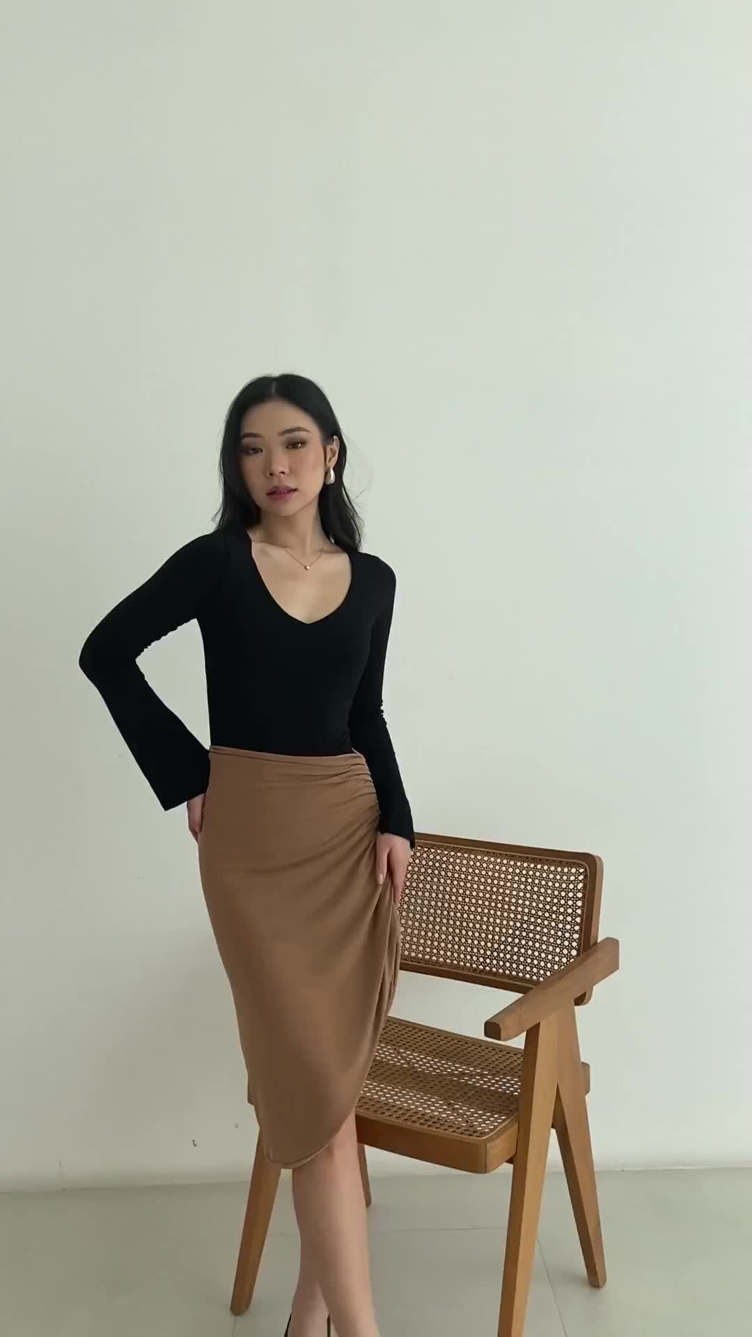 NZINGA Jiyeon | Bodysuit Wanita Polos Lengan Panjang - Model V Neck Slim Fit  | Ukuran S - XXL