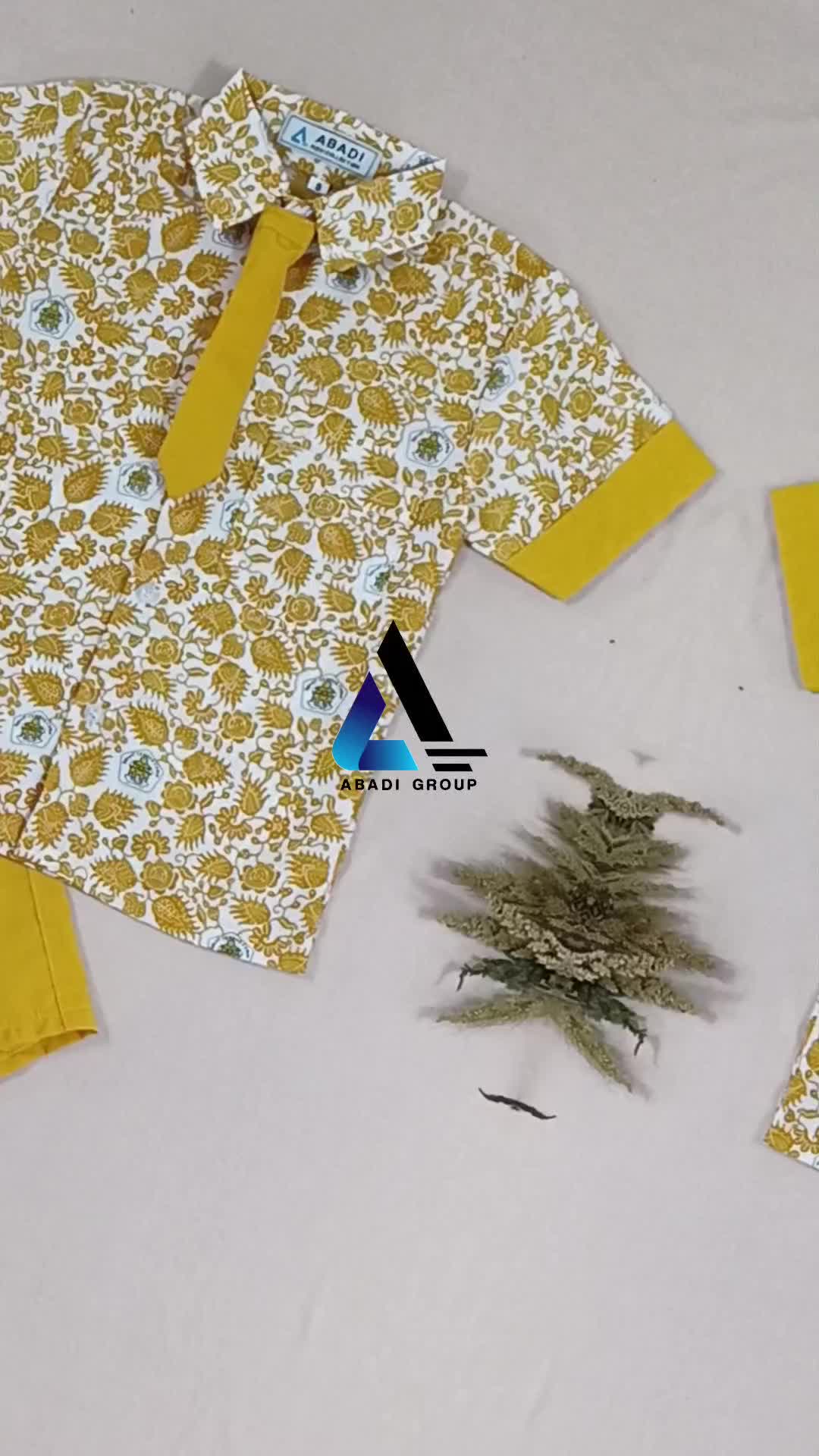 Seragam Sekolah Paud Nasional Setelan Batik Teratai Kuning Laki-Laki Lengan Pendek Fashion